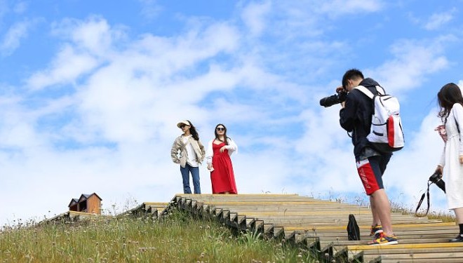 Xinjiang’a bu yaz turist akını yaşanıyor