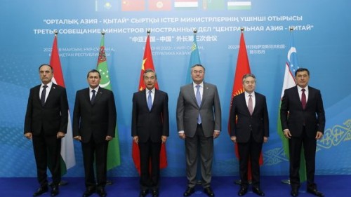 Chinese FM on outcomes, consensus of third C+C5 foreign ministers' meeting