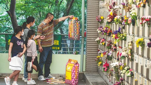 Qingming Günü: Ölümün hüznü, baharın tazeliği